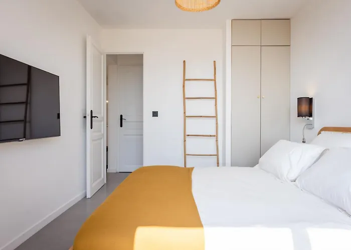 Goodlifepramousquier Classe 3 Etoiles Appartement 2 Ch, Belle Vue Mer Et Nature, Calme Et Plage A Pied